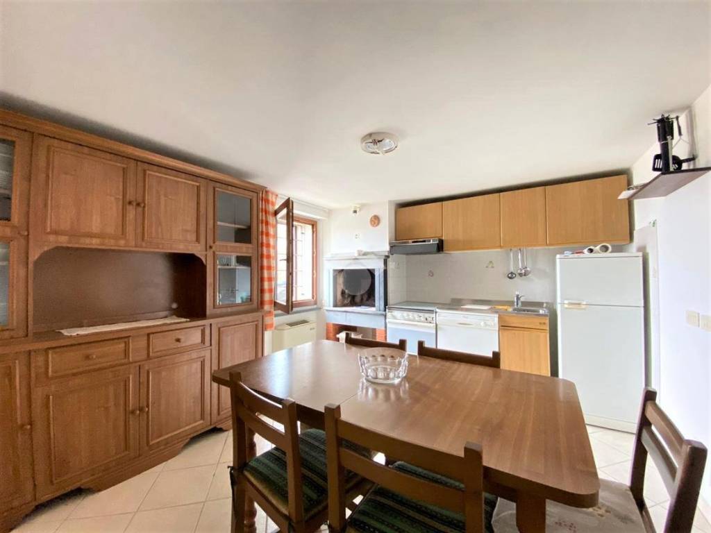 appartamento in vendita a Marliana in zona Serra Pistoiese