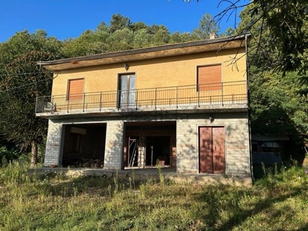 casa indipendente in vendita a Marliana in zona Momigno