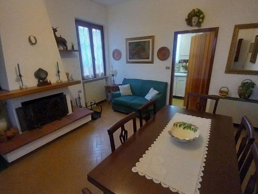 casa indipendente in vendita a Marliana in zona Avaglio