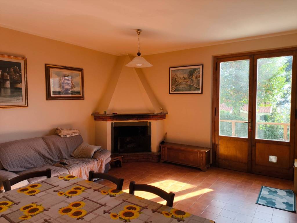 casa indipendente in vendita a Marliana in zona Panicagliora