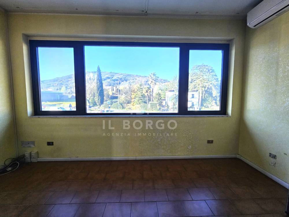 ufficio in vendita a Marliana