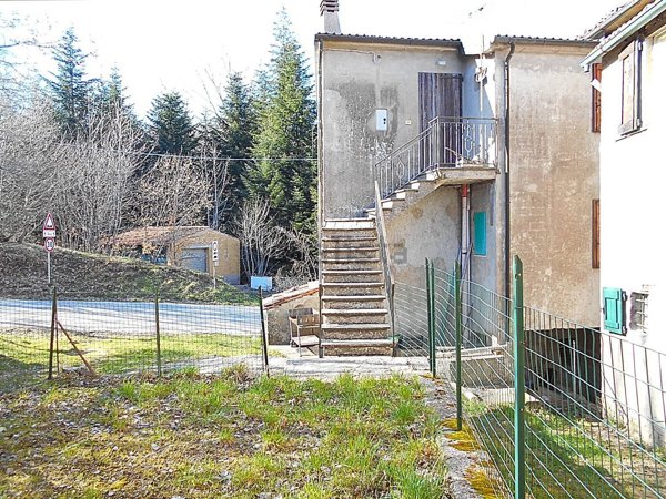 appartamento in vendita a Marliana in zona Femminamorta