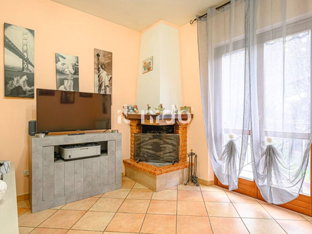 appartamento in vendita a Marliana in zona Momigno