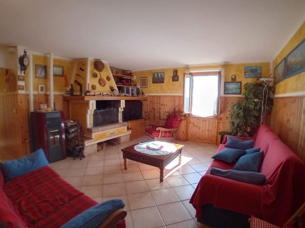 appartamento in vendita a Marliana in zona Serra Pistoiese