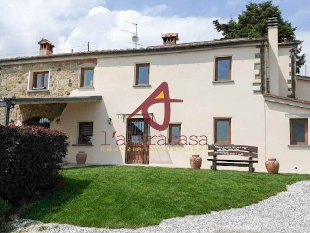 casale in vendita a Marliana