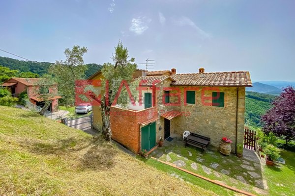 casale in vendita a Marliana in zona Casore del Monte
