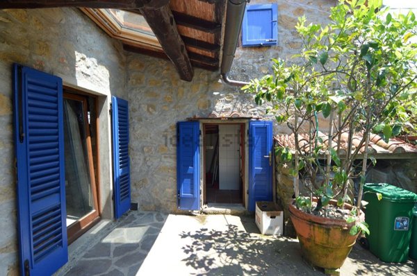 casa indipendente in vendita a Marliana in zona Casore del Monte