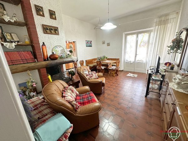 pentavano in vendita a Marliana in zona Femminamorta