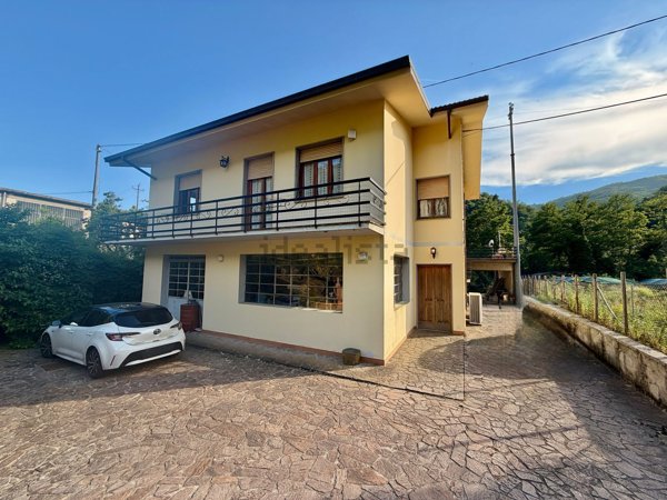 casa indipendente in vendita a Marliana