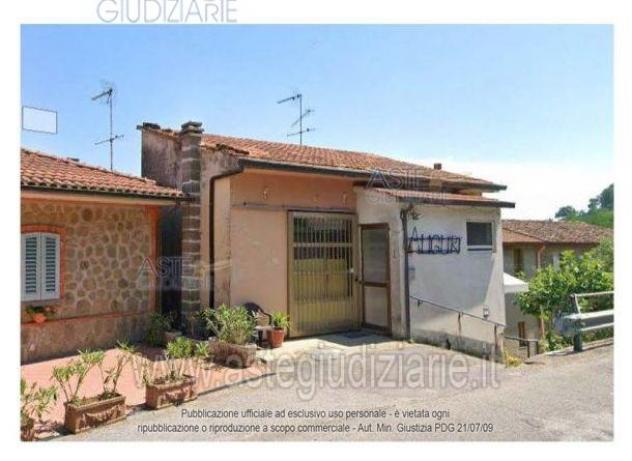 locale commerciale in vendita a Marliana