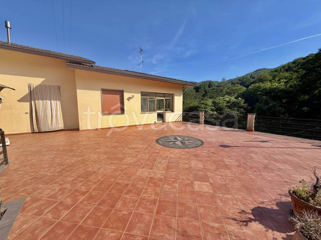casa indipendente in vendita a Marliana in zona Giampierone