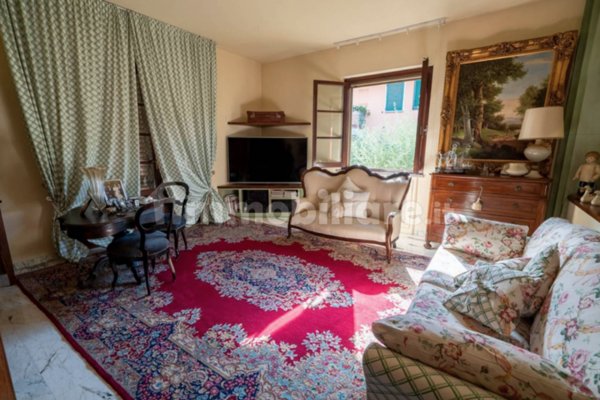 casa indipendente in vendita a Massa e Cozzile