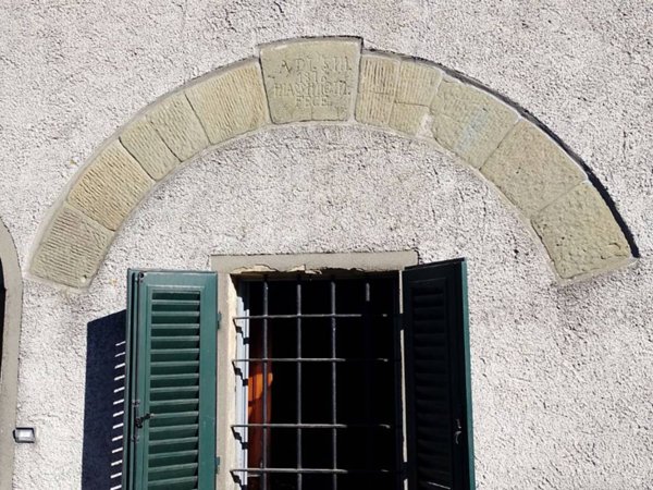 casa indipendente in vendita a Massa e Cozzile