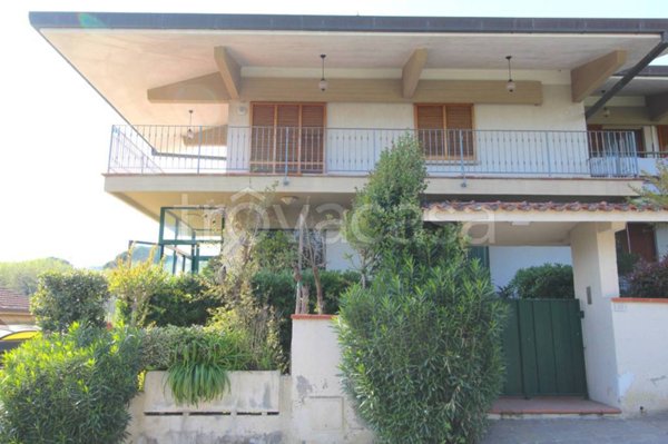 casa indipendente in vendita a Massa e Cozzile