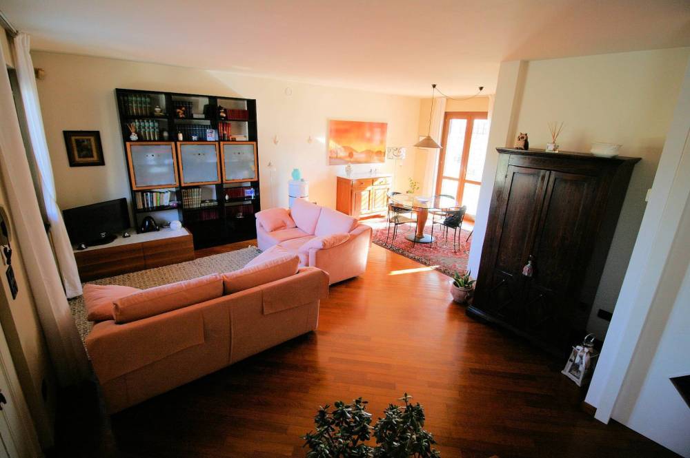 casa indipendente in vendita a Massa e Cozzile in zona Margine Coperta