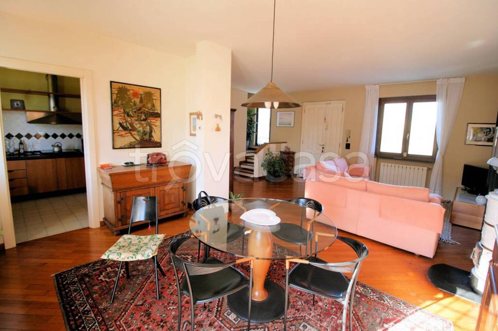 casa indipendente in vendita a Massa e Cozzile in zona Margine Coperta