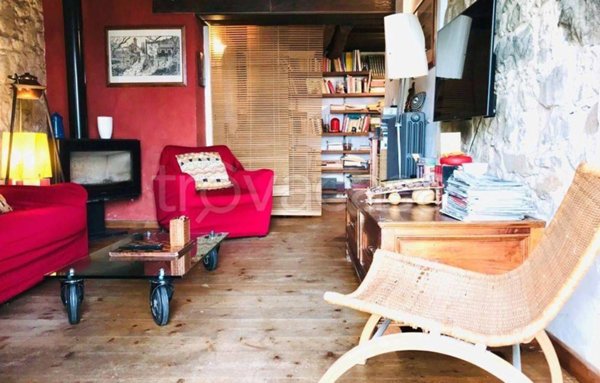 casa indipendente in vendita a Massa e Cozzile in zona Cozzile