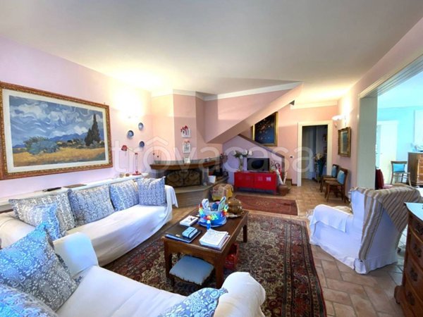 casa indipendente in vendita a Massa e Cozzile in zona Massa