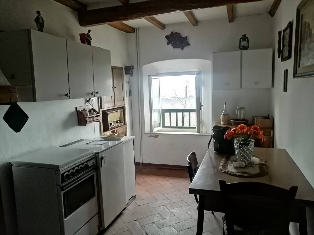 appartamento in vendita a Massa e Cozzile