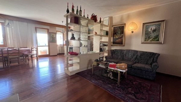 appartamento in vendita a Massa e Cozzile in zona Margine Coperta
