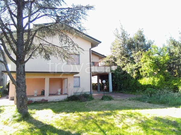 casa indipendente in vendita a Massa e Cozzile