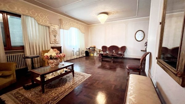 casa indipendente in vendita a Massa e Cozzile in zona Margine Coperta