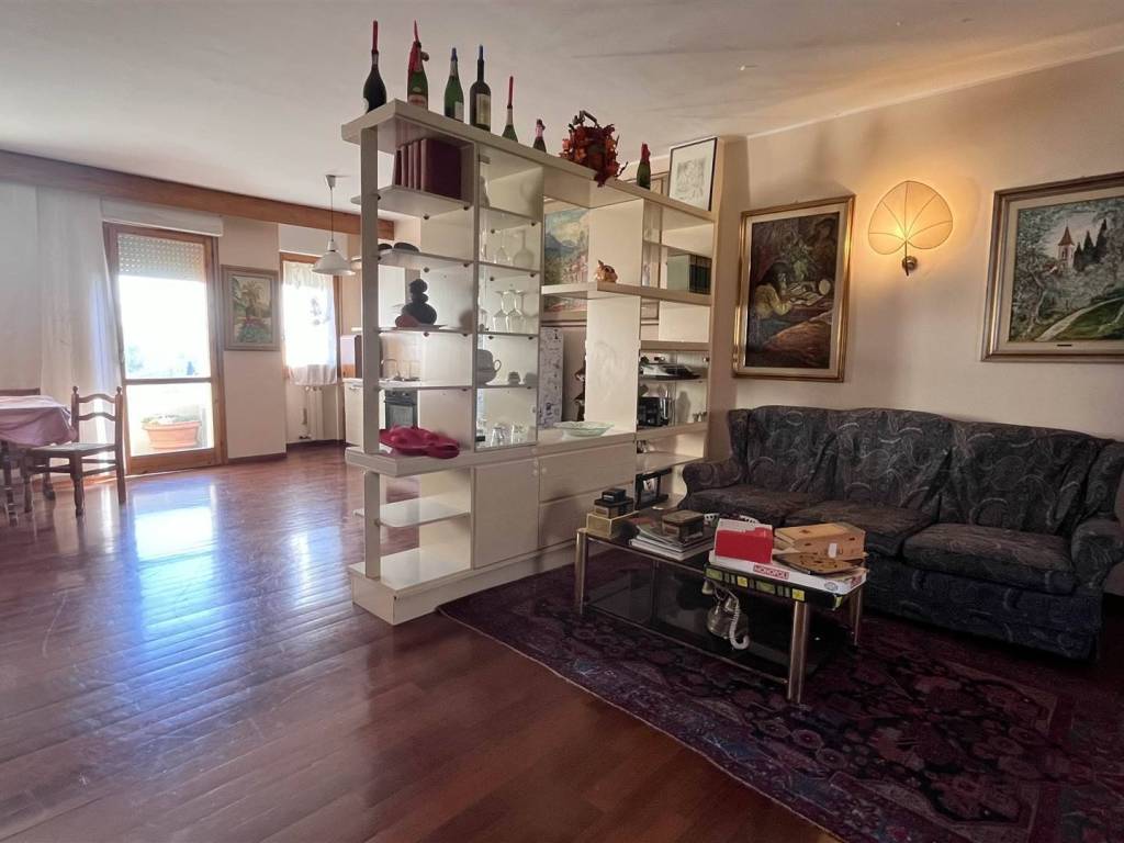 appartamento in vendita a Massa e Cozzile in zona Margine Coperta