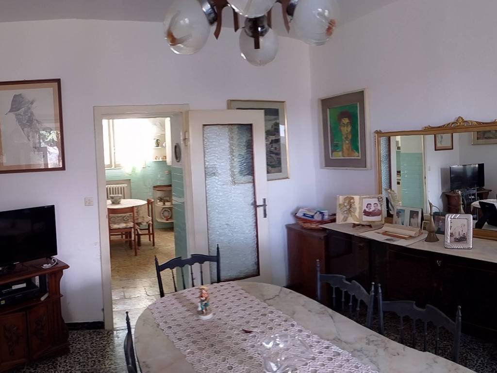 casa indipendente in vendita a Massa e Cozzile