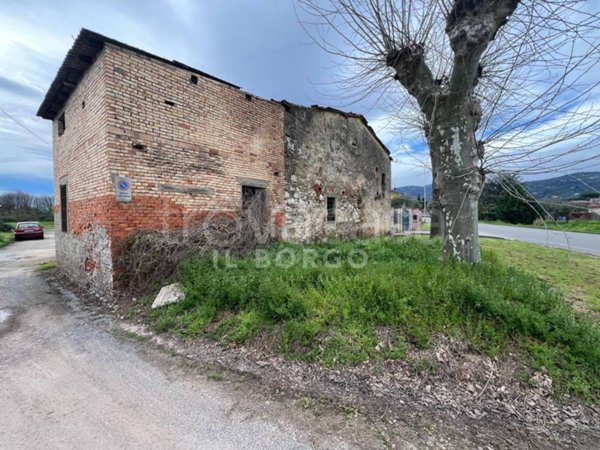 appartamento in vendita a Massa e Cozzile