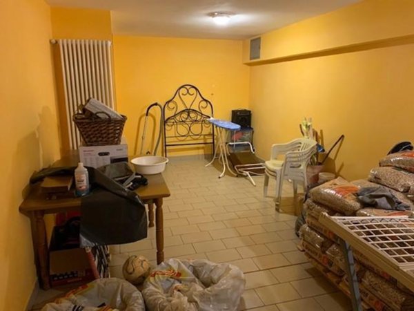 casa indipendente in vendita a Massa e Cozzile in zona Vangile