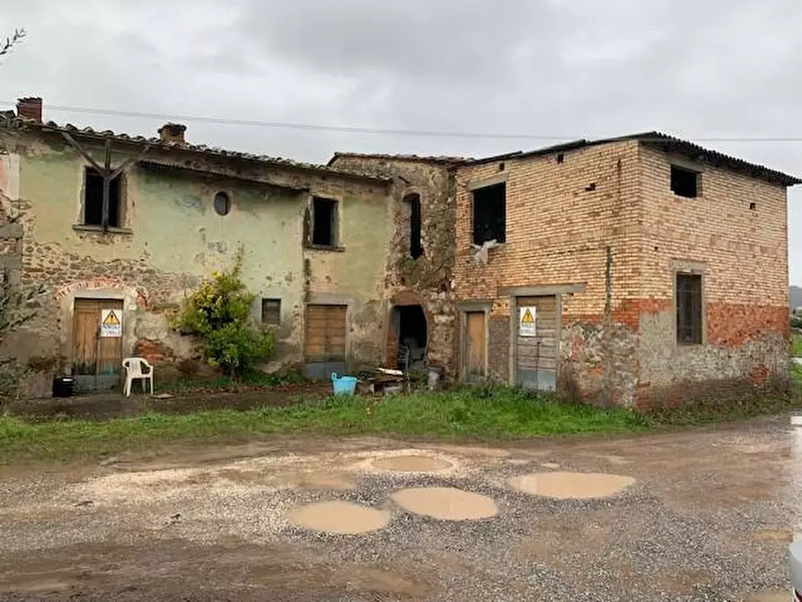 casa indipendente in vendita a Massa e Cozzile
