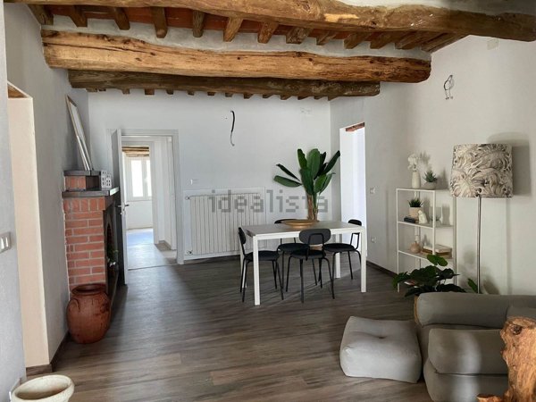 appartamento in vendita a Massa e Cozzile in zona Cozzile