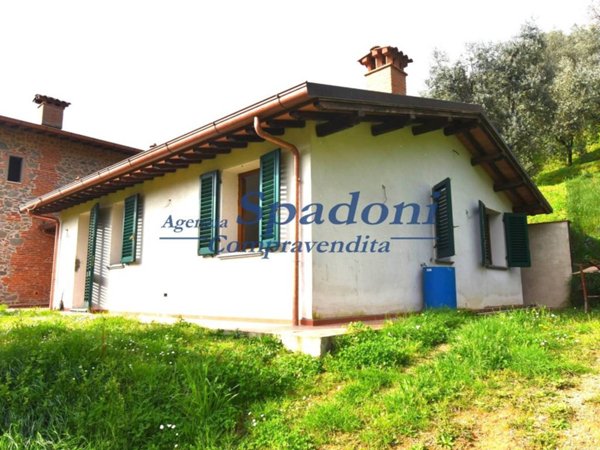 casa indipendente in vendita a Massa e Cozzile in zona Margine Coperta