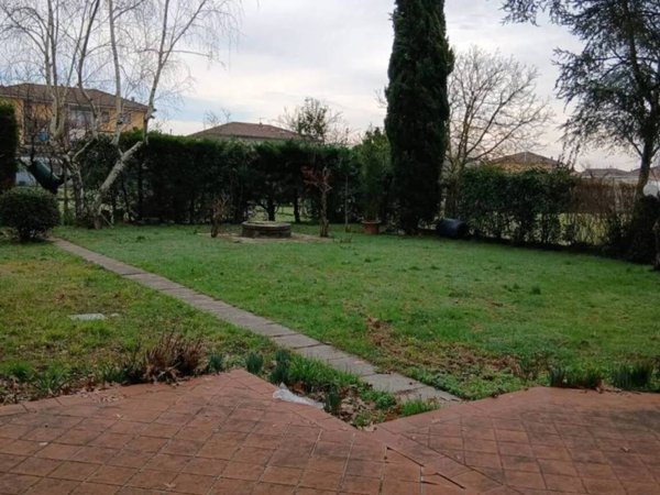 casa indipendente in vendita a Massa e Cozzile in zona Traversagna