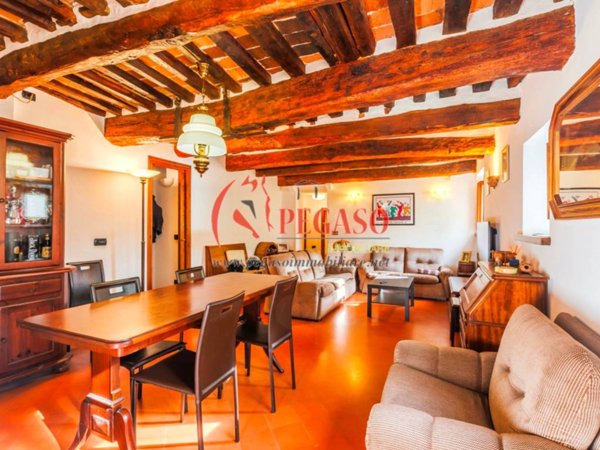 appartamento in vendita a Massa e Cozzile in zona Massa