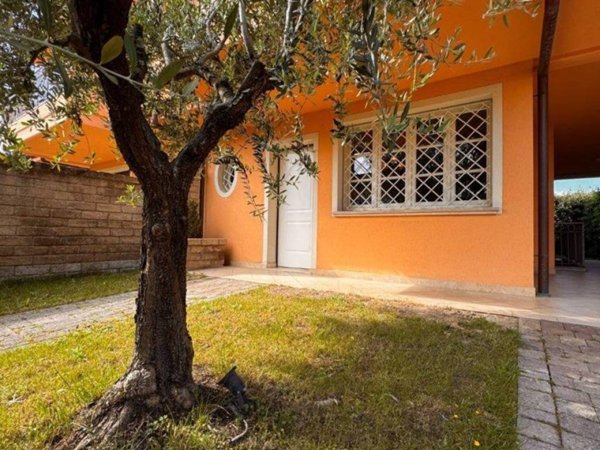 casa indipendente in vendita a Massa e Cozzile in zona Margine Coperta