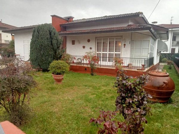 casa indipendente in vendita a Massa e Cozzile in zona Traversagna