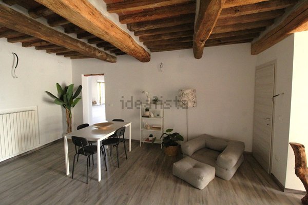 appartamento in vendita a Massa e Cozzile in zona Cozzile