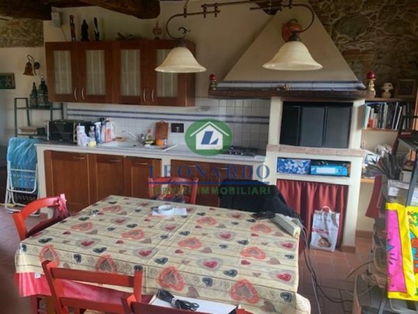 appartamento in vendita a Massa e Cozzile