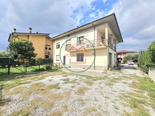 casa indipendente in vendita a Massa e Cozzile in zona Margine Coperta