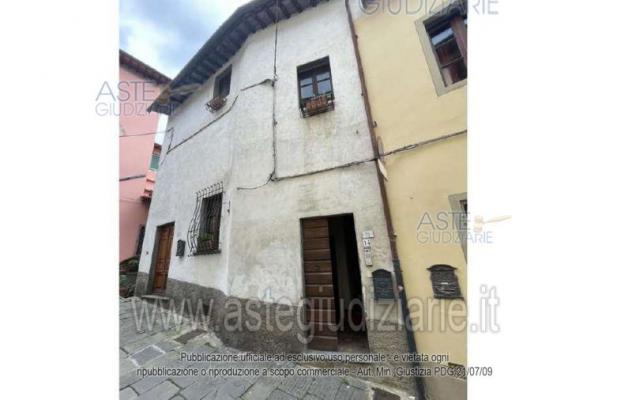 appartamento in vendita a Massa e Cozzile in zona Massa