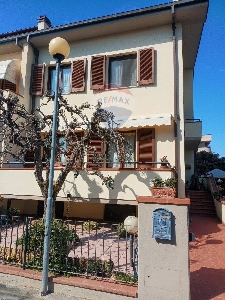 casa indipendente in vendita a Massa e Cozzile in zona Traversagna