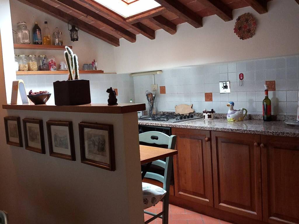 appartamento in vendita a Massa e Cozzile in zona Massa