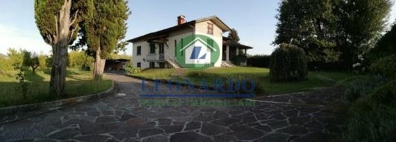 casa indipendente in vendita a Massa e Cozzile
