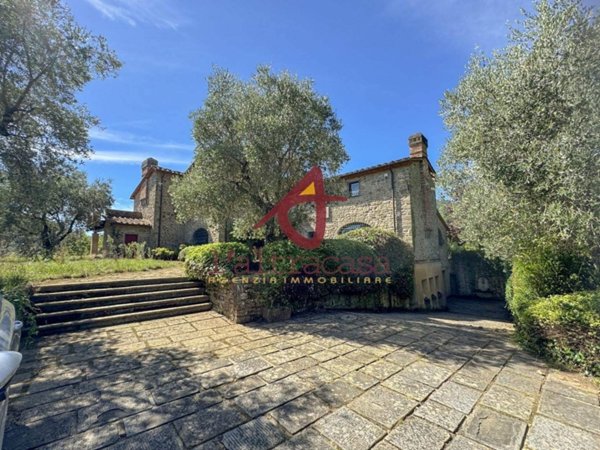casa indipendente in vendita a Massa e Cozzile in zona Cozzile