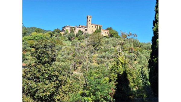 appartamento in vendita a Massa e Cozzile in zona Cozzile