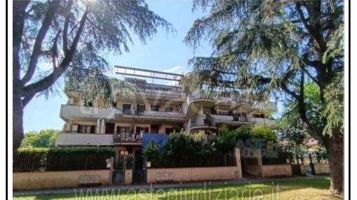 appartamento in vendita a Massa e Cozzile