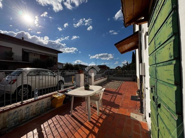 casa indipendente in vendita a Massa e Cozzile in zona Margine Coperta