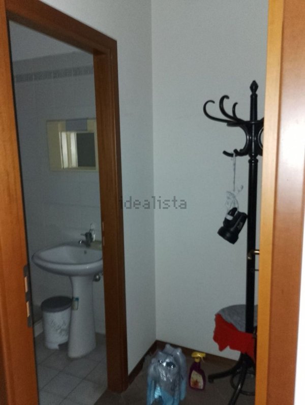 locale commerciale in vendita a Massa e Cozzile in zona Margine Coperta