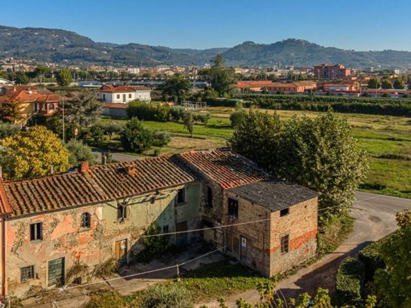 appartamento in vendita a Massa e Cozzile